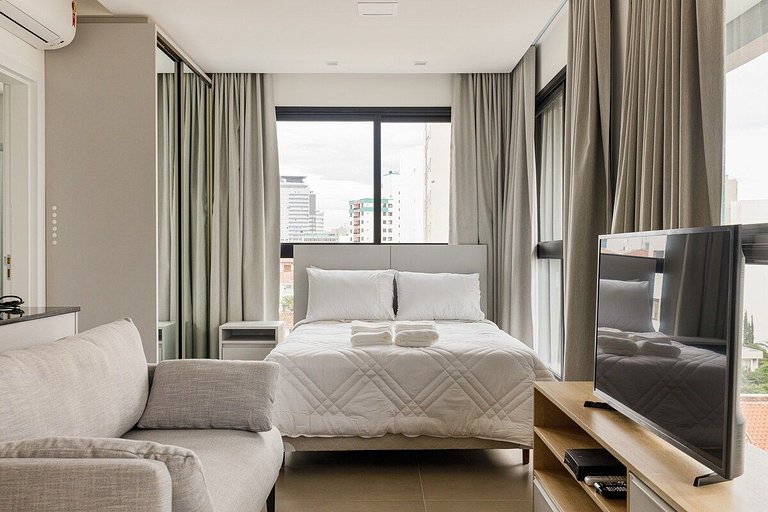 Estúdio completo próx. ao shopping | Centro