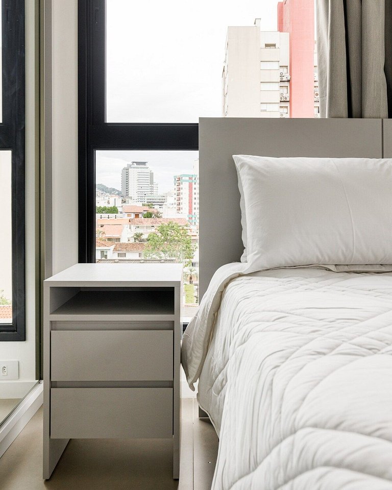 Estúdio completo próx. ao shopping | Centro