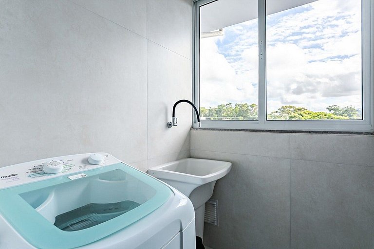 Estúdio completo a passos da praia | Ingleses