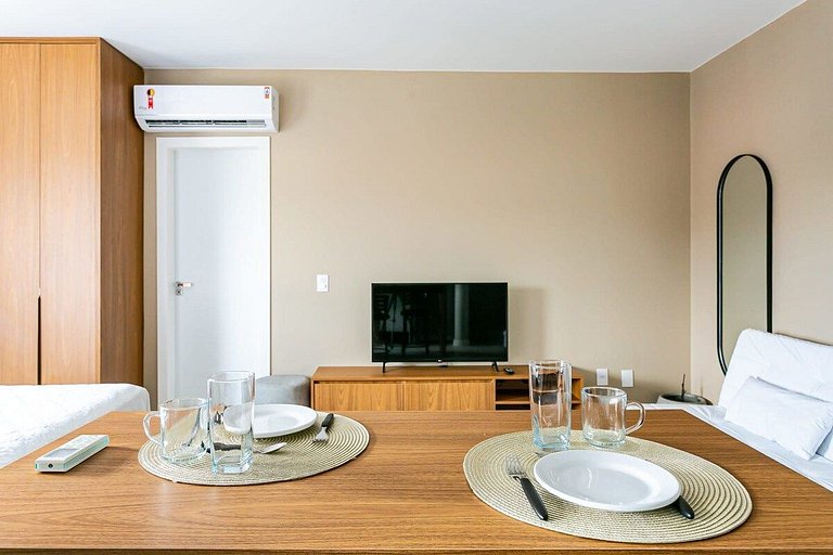 Estúdio completo a passos da praia | Ingleses