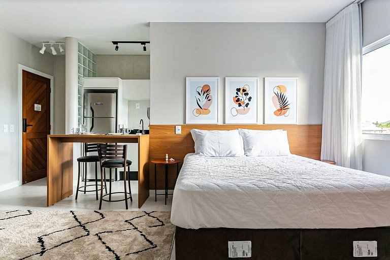 Estúdio completo a passos da praia | Ingleses