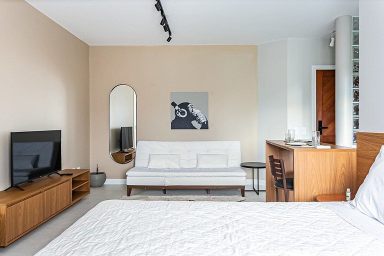 Estúdio completo a passos da praia | Ingleses