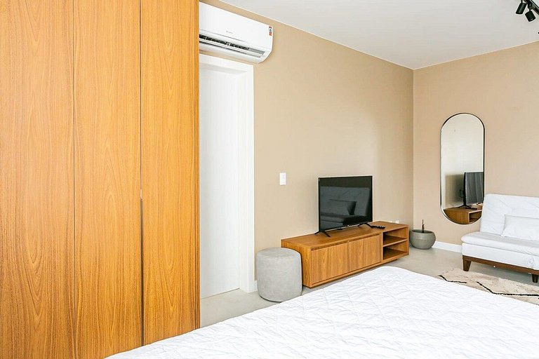 Estúdio completo a passos da praia | Ingleses