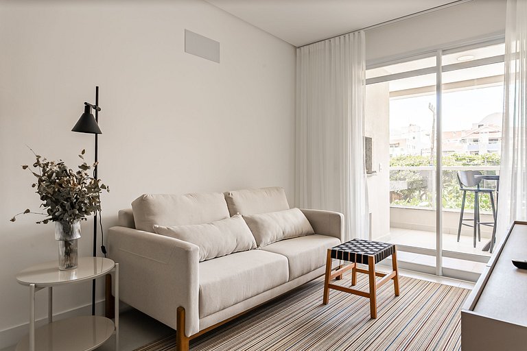 Apto de 1 quarto, condomínio completo | Ingleses