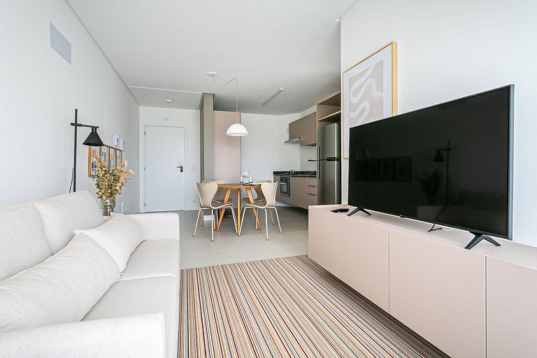 Apto 1Dorm, Churrasqueira e varanda, 200m da praia