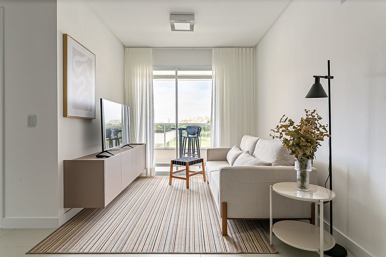 Apto 1Dorm, Churrasqueira e varanda, 200m da praia