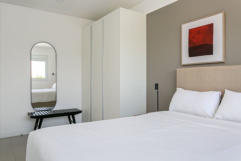 Apto 1Dorm, Churrasqueira e varanda, 200m da praia
