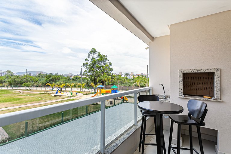 Ap 1 quarto com churrasqueira a 200 m da praia