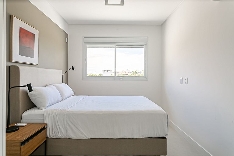 Apto 1Dorm, Churrasqueira e varanda, 200m da praia