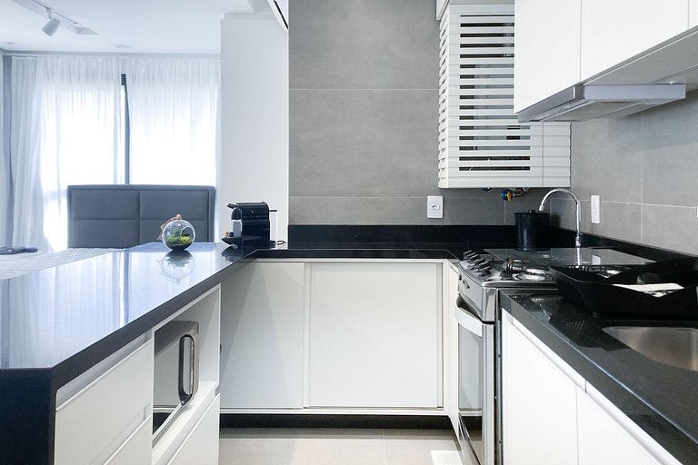 Studio mobiliado próx. ao shopping | Centro