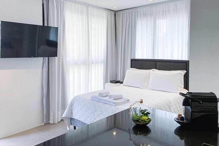 Estúdio mobiliado próx. ao shopping | Centro