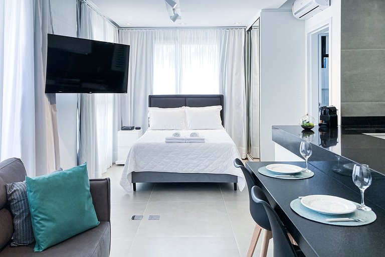 Estúdio mobiliado próx. ao shopping | Centro