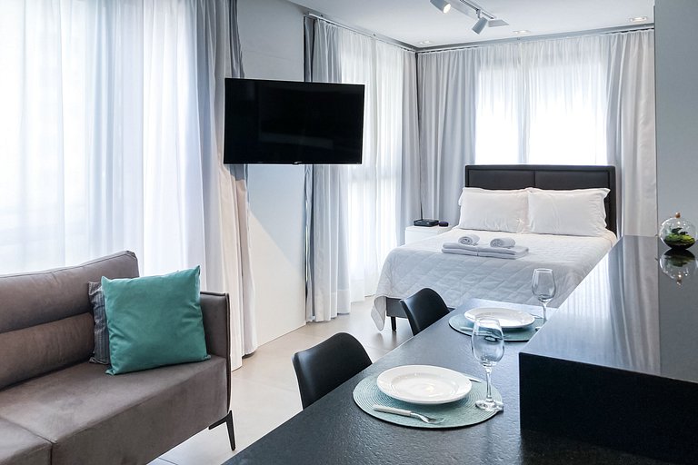 Estúdio mobiliado próx. ao shopping | Centro