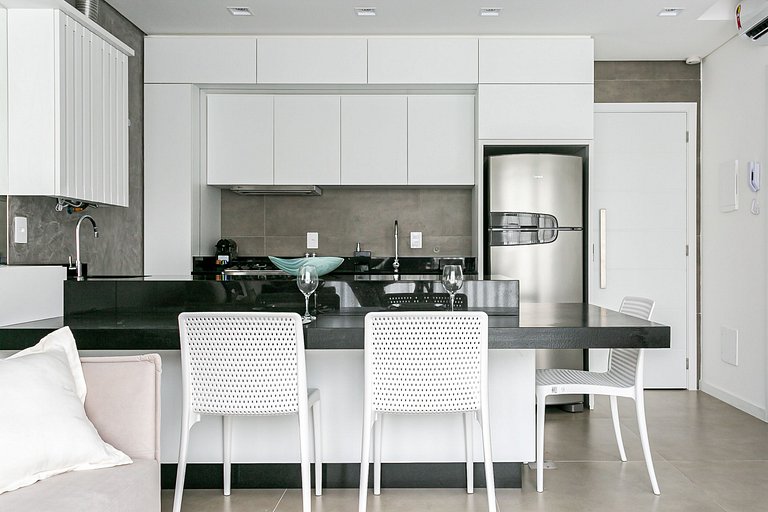 Estúdio completo próx. a Beira Mar | Centro