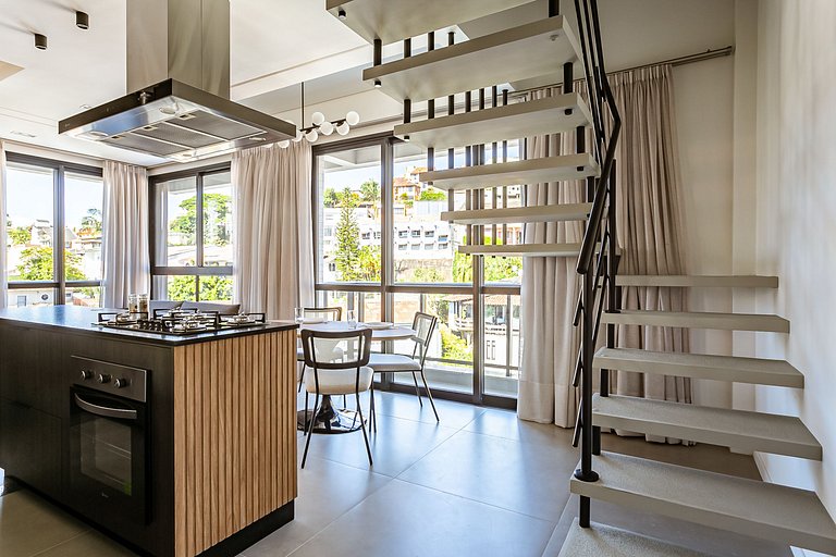 Duplex moderno com ótima localização | Centro