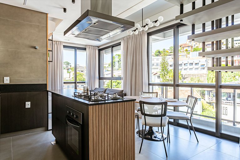 Duplex moderno com ótima localização | Centro