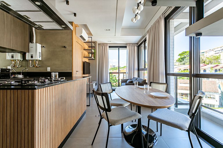 Duplex moderno com ótima localização | Centro