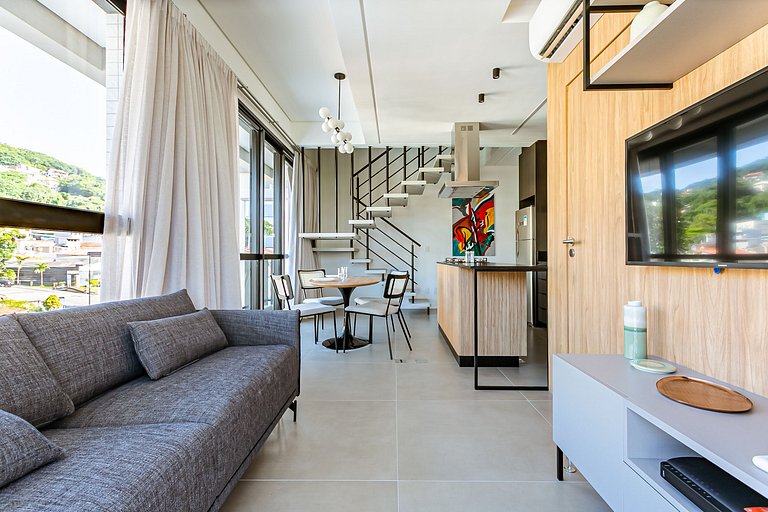 Duplex moderno com ótima localização | Centro