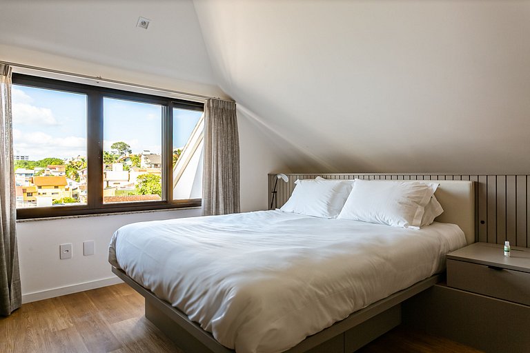 Duplex moderno com ótima localização | Centro