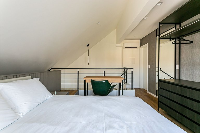 Duplex moderno com ótima localização | Centro
