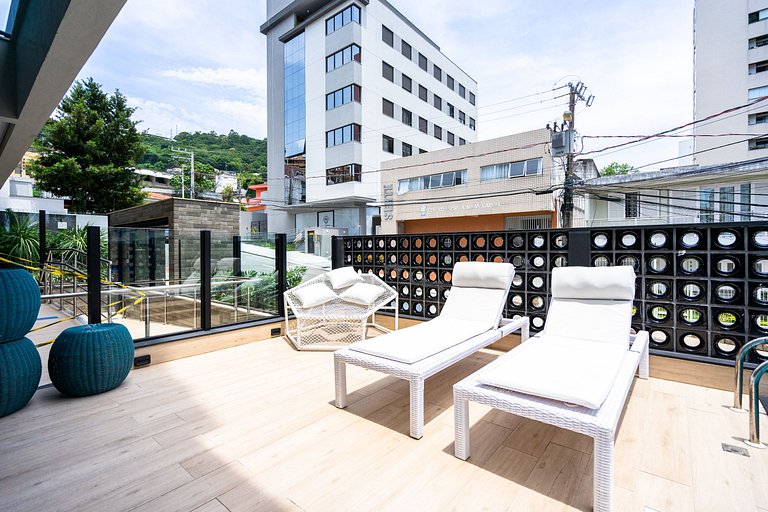 Duplex moderno com ótima localização | Centro