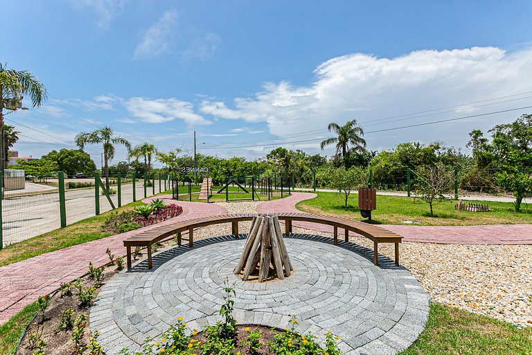 Apto 1Dorm, Churrasqueira e varanda, 200m da praia