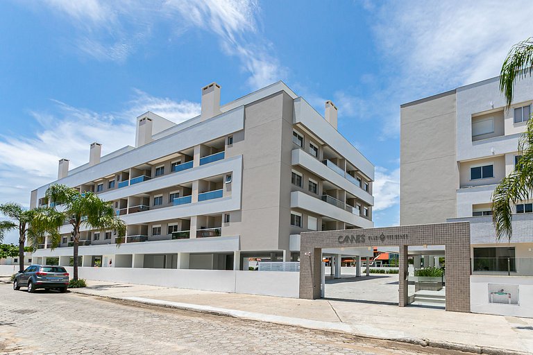 Apto novo a 200m da praia predio com piscina