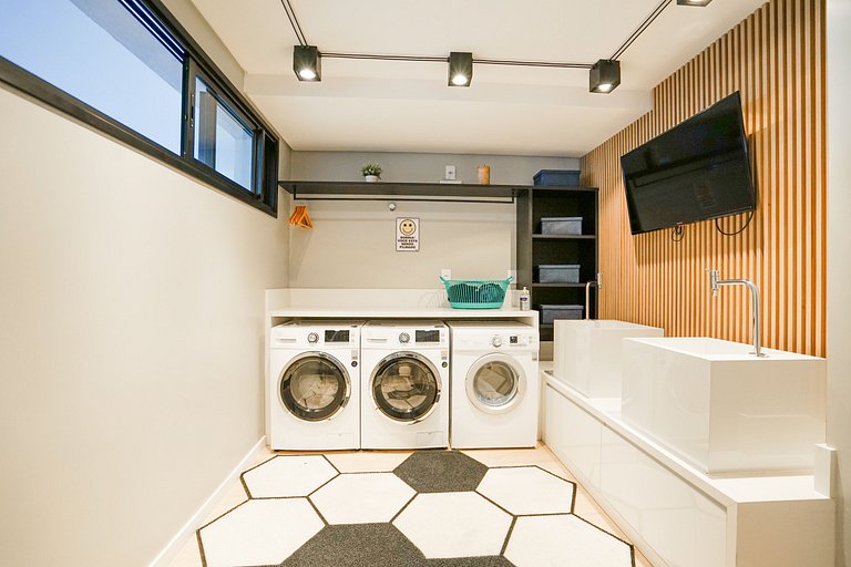 Estúdio completo próx. ao shopping | Centro