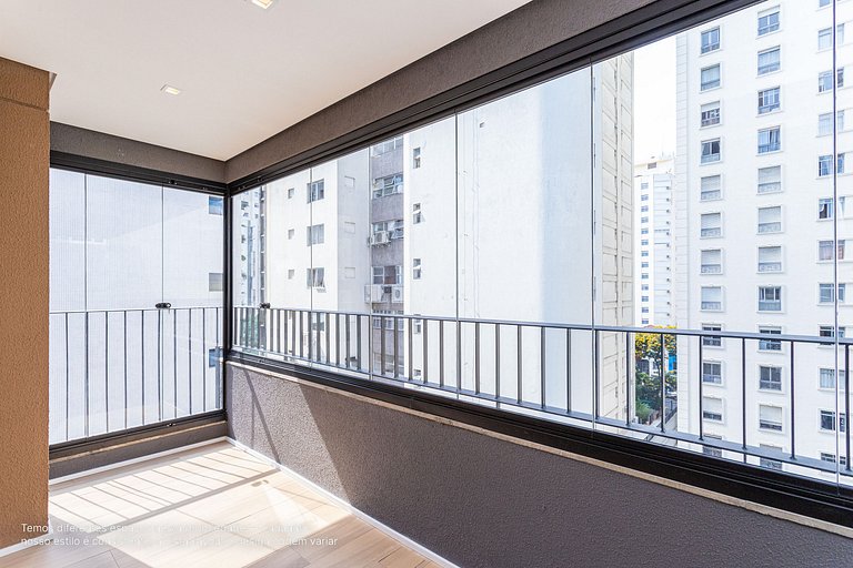 Duplex com sacada próximo à estação Trianon-MASP