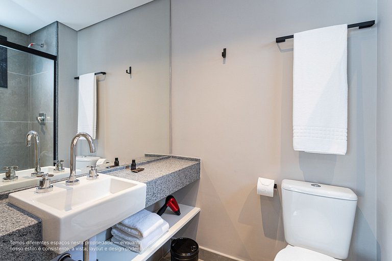 Duplex com sacada próximo à estação Trianon-MASP