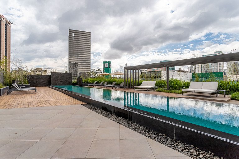 Prédio c piscina, 1km estação Hebraica-Rebouças