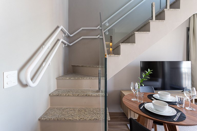 Duplex ao lado da Paulista, excelente localização