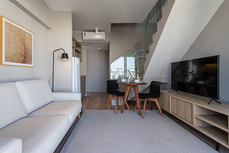 Duplex ao lado da Paulista, excelente localização