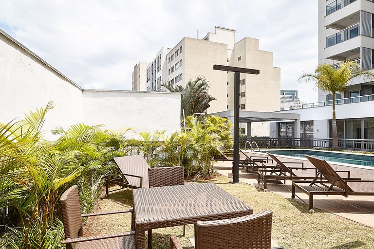 Apartamento c/ Terraço ao lado do Metrô Faria Lima