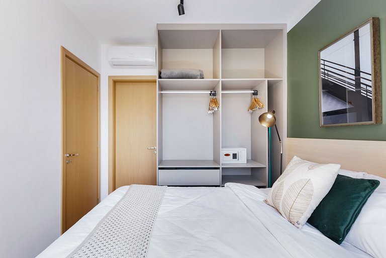 Apartamento c/ Terraço a metros da Faria Lima