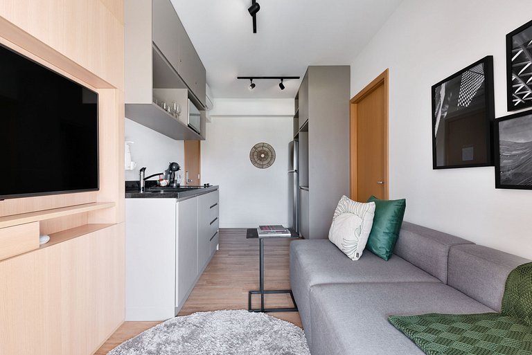 Apartamento c/ Terraço a metros da Faria Lima