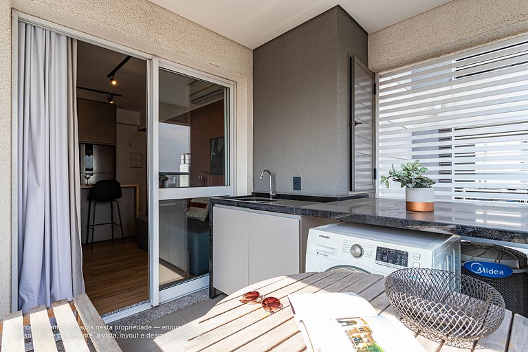 Studio c varanda, melhor localização de Pinheiros