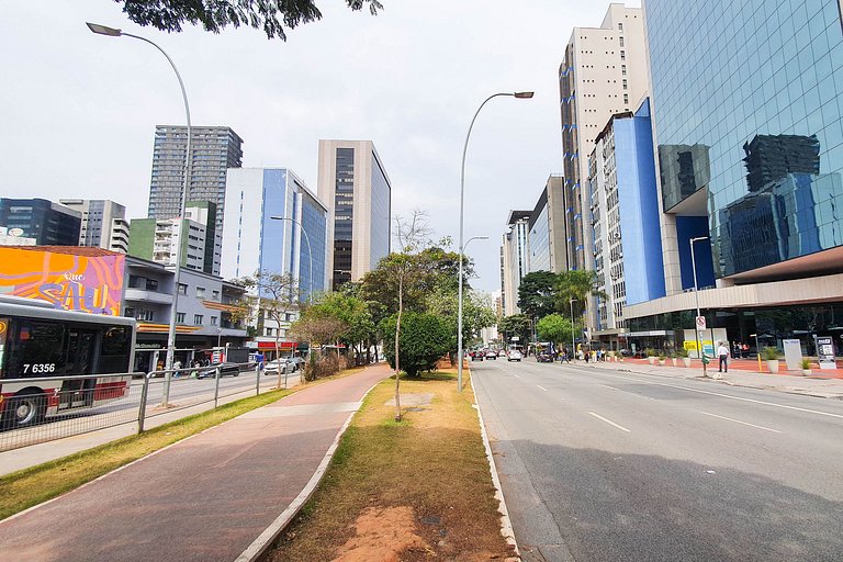 Studio c varanda, melhor localização de Pinheiros