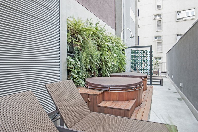 Estúdio em prédio moderno próximo ao Pq Ibirapuera