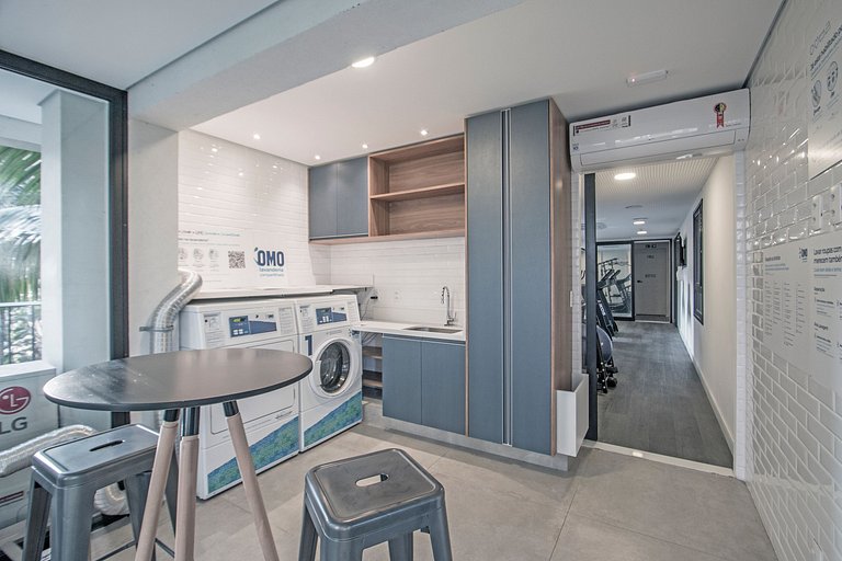 Estúdio em prédio moderno próximo ao Pq Ibirapuera