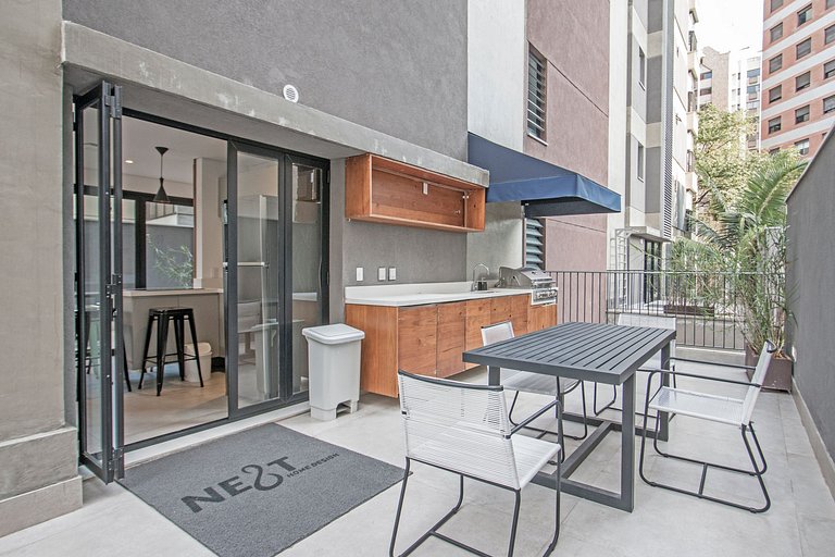 Estúdio em prédio moderno próximo ao Pq Ibirapuera