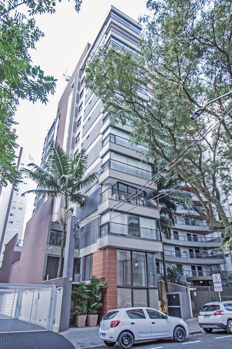 Studio em prédio moderno próximo ao Pq Ibirapuera