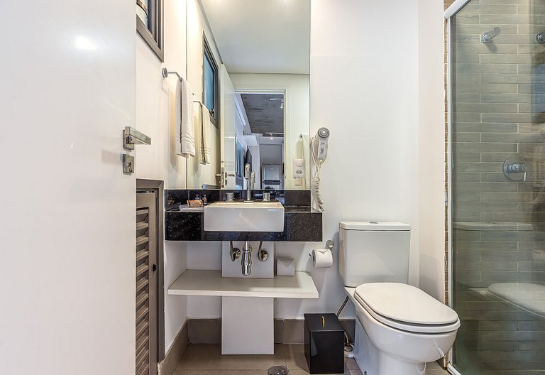 Studio em prédio moderno próximo ao Pq Ibirapuera
