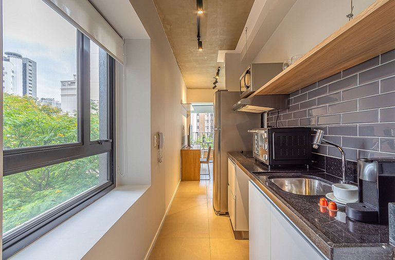 Studio c varanda, academia | Próx Av Santo Amaro