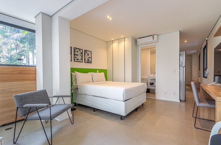 Apto c varanda e cama casal– Vl Nova Conceição