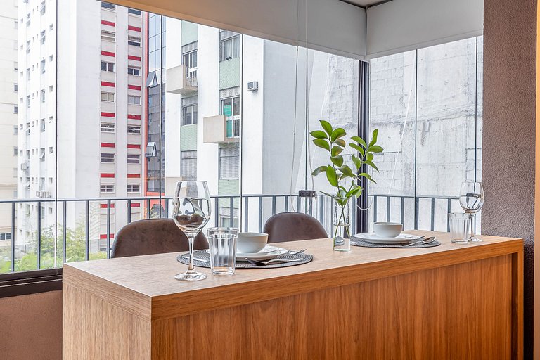 Estúdio a passos da Paulista, prédio c coworking