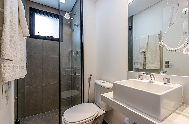 Estúdio a passos da Paulista, Prédio recém-lançado