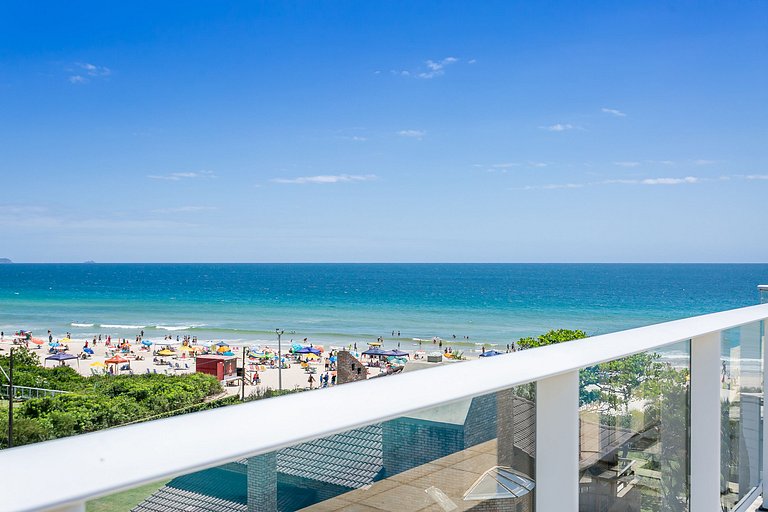 Apto 2 quartos na beira da praia com churrasqueira