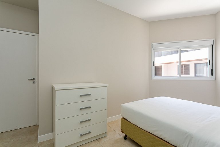 Apto 2 quartos na beira da praia com churrasqueira