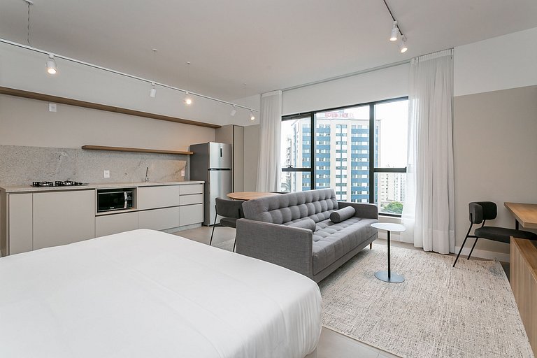 Estúdio em condomínio com lazer | Centro